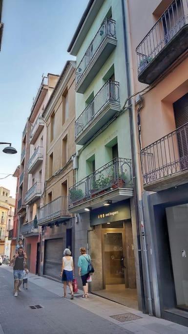 Precioso Apartamento Duplex En El Centro De Olot Apartment Exterior photo