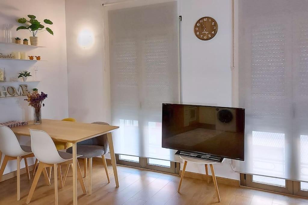 Precioso Apartamento Duplex En El Centro De Olot Apartment Exterior photo